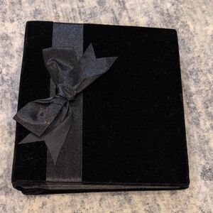 Elegant Black Velvet Gift Box with Bow